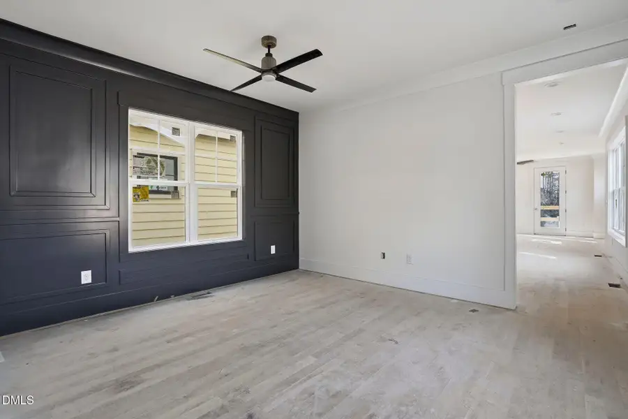 4-web-or-mls-508 W Chatham St-9