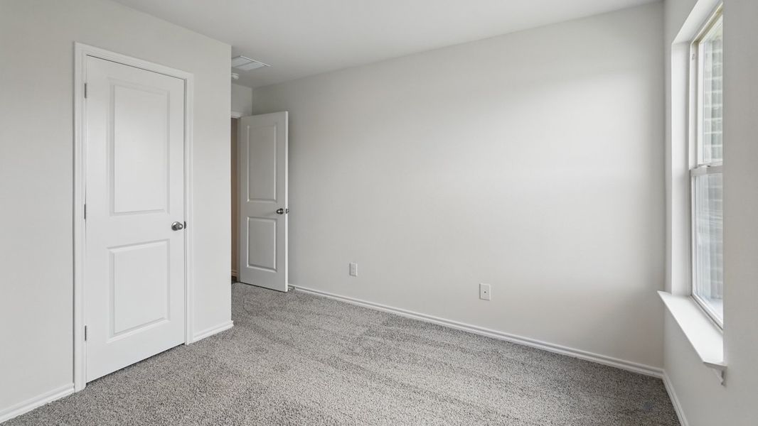 Spacious, unfurnished interior of a new home in Waverly Estates, Josephine (Image 20).