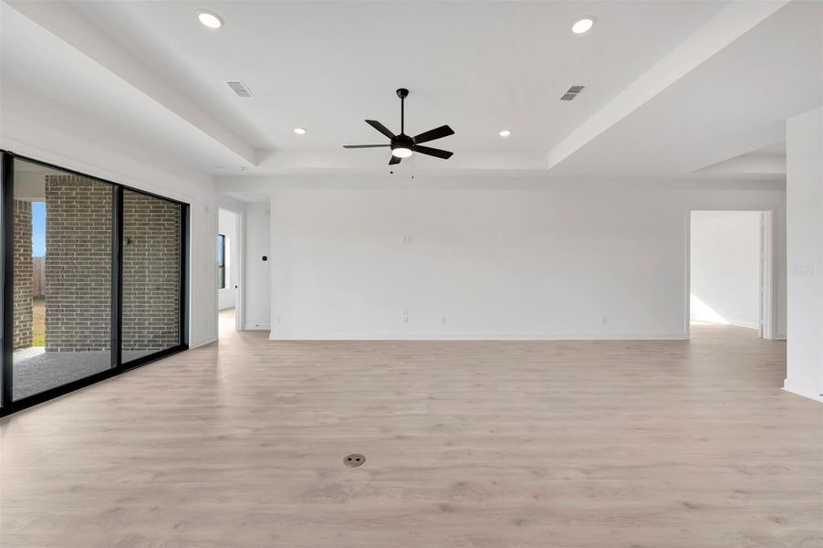 Spacious, unfurnished interior of a new home in The Meadows at Imperial Oaks, Conroe (Image 21). Spacious, unfurnished interior of a new home in The Meadows at Imperial Oaks, Conroe (Image 21).