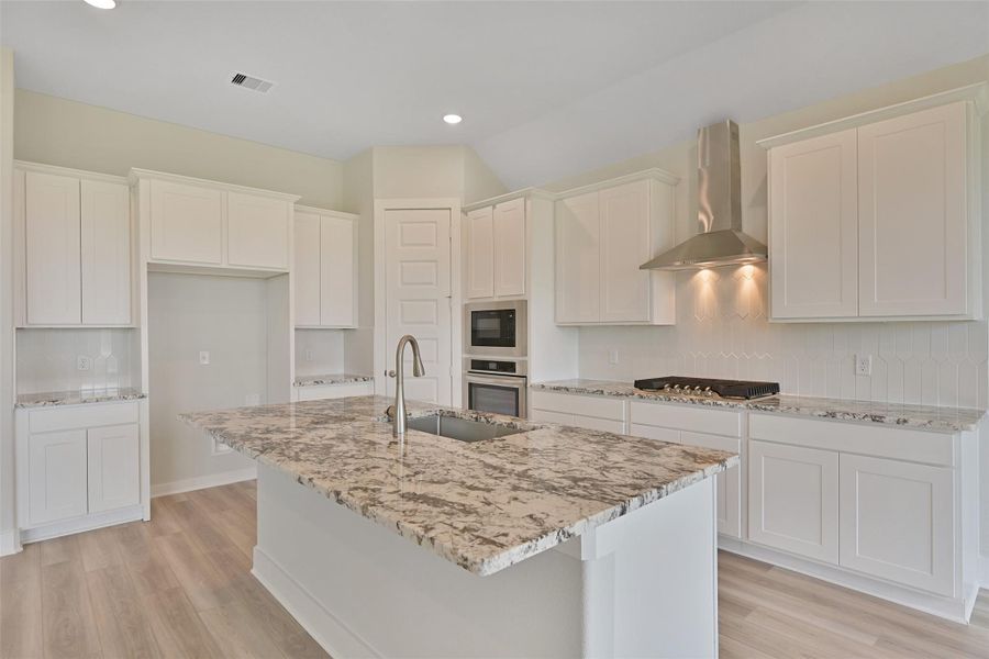 Furnished interior view inside a new home in Lago Mar, Texas City (Image 7).