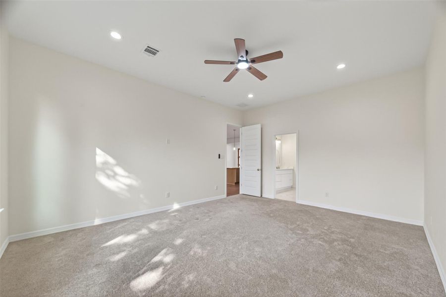 Spacious, unfurnished interior of a new home in , Pasadena (Image 22).