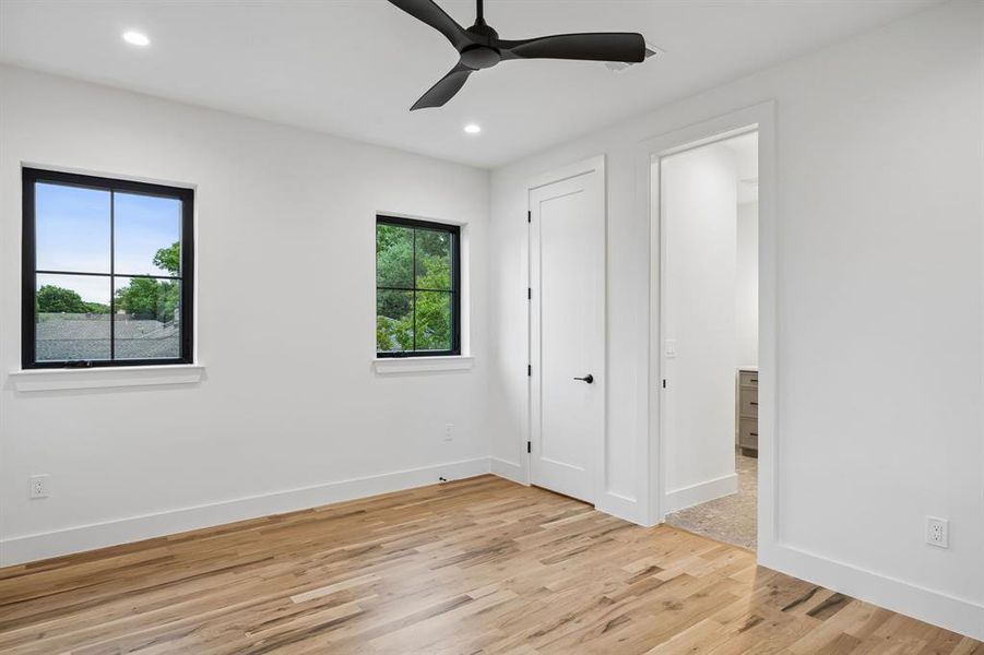 Spacious, unfurnished interior of a new home in , Dallas (Image 21).