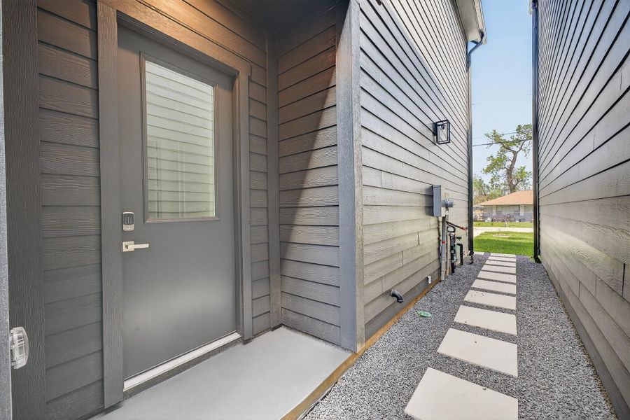Exterior details and patio area of a home in , Houston (Image 28).
