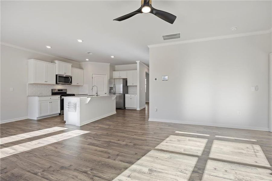 Spacious, unfurnished interior of a new home in , Braselton (Image 25). Spacious, unfurnished interior of a new home in , Braselton (Image 25).