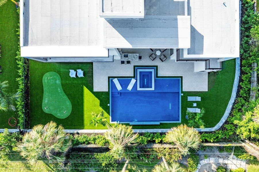 Exterior details and patio area of a home in , Juno Beach (Image 35).