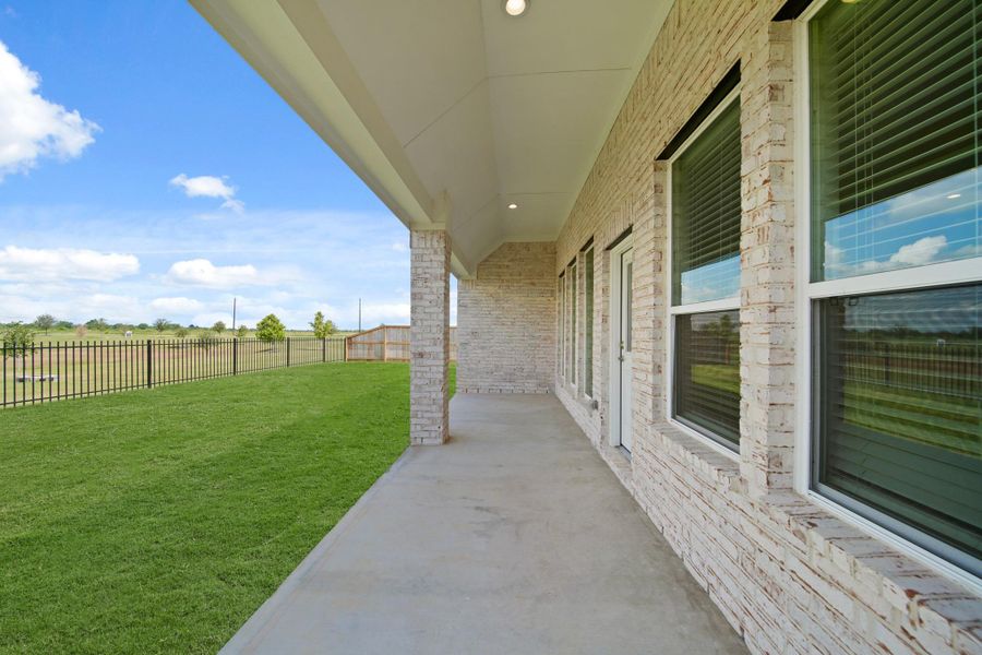 Spacious, unfurnished interior of a new home in Beacon Hill, Waller (Image 22). Spacious, unfurnished interior of a new home in Beacon Hill, Waller (Image 22).