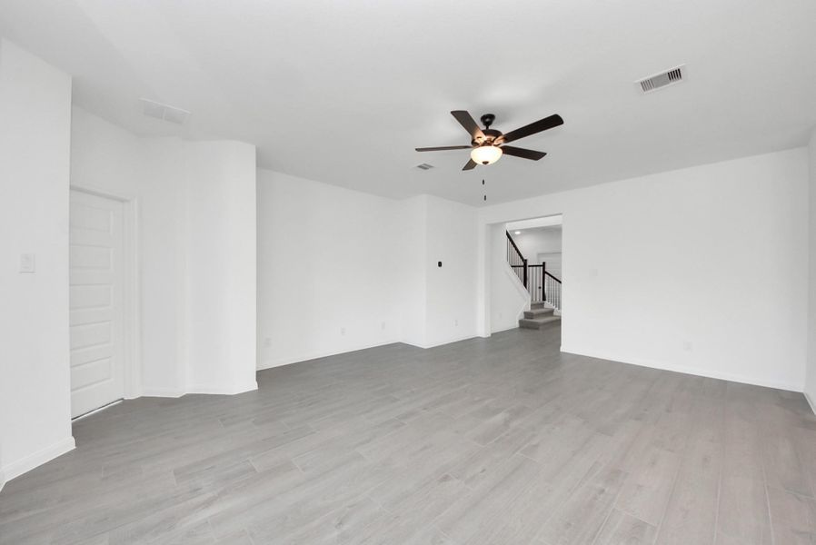 Spacious, unfurnished interior of a new home in Elyson, Katy (Image 45).