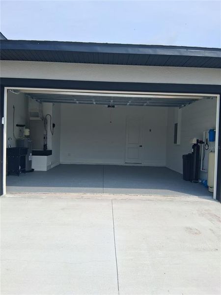 Exterior details and patio area of a home in , Palm Bay (Image 3).