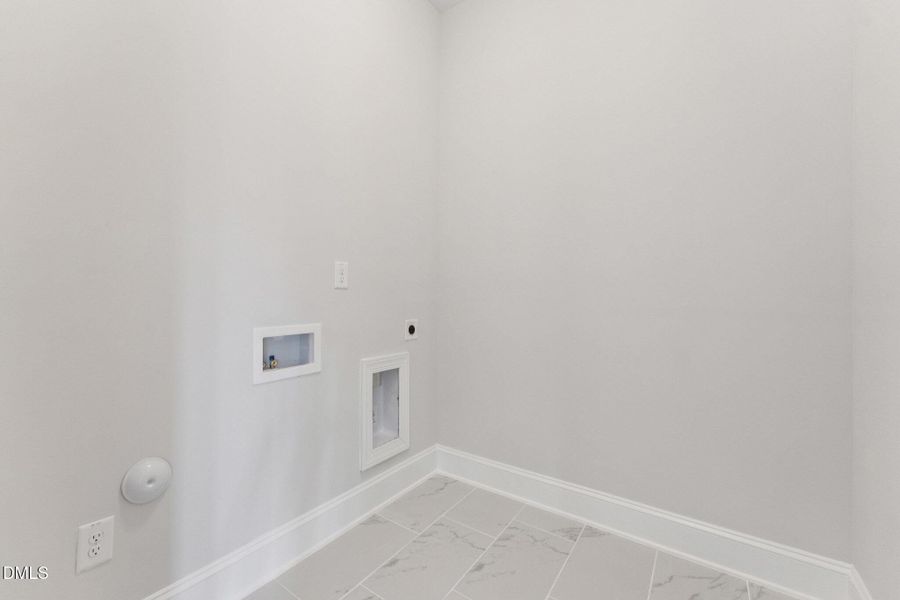 20- HHHunt Homes Galloway Laundry