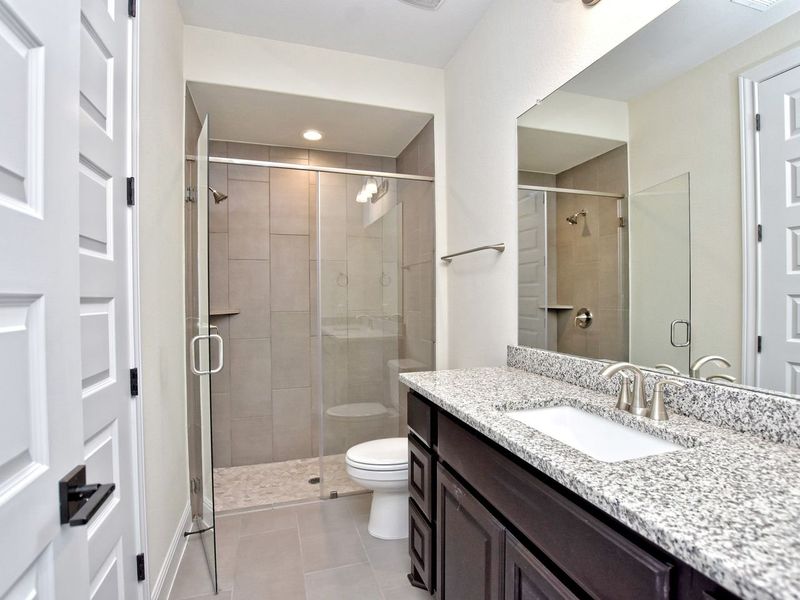 Representative furnished interior of a home built from the Avalon by Giddens Homes in Scofield Farms Estates, Georgetown (Image 79).