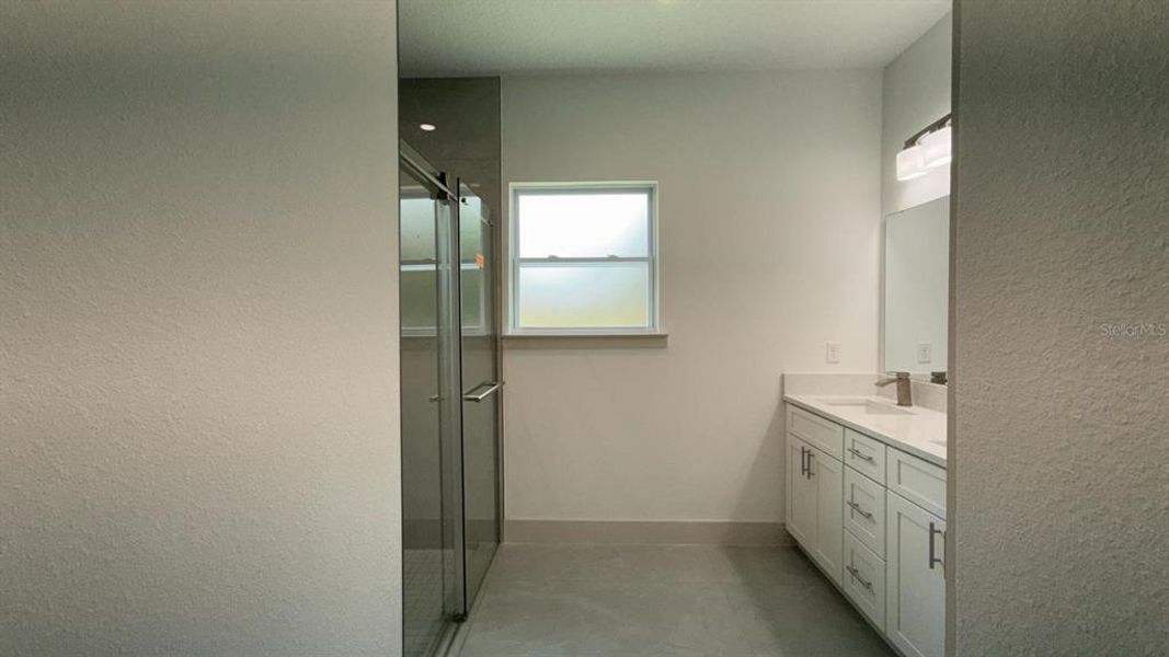 Furnished interior view inside a new home in , Dunnellon (Image 8).