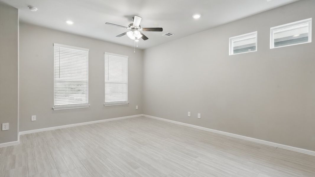 Spacious, unfurnished interior of a new home in Orchard Village, Fort Worth (Image 20). Spacious, unfurnished interior of a new home in Orchard Village, Fort Worth (Image 20).