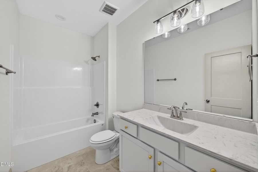 40DCADB7-1B4E-458F-B738-57599E529CDC