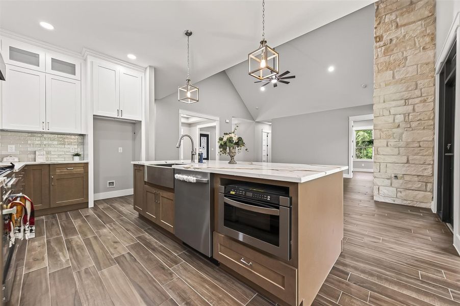 Furnished interior view inside a new home in , Plantersville (Image 13).