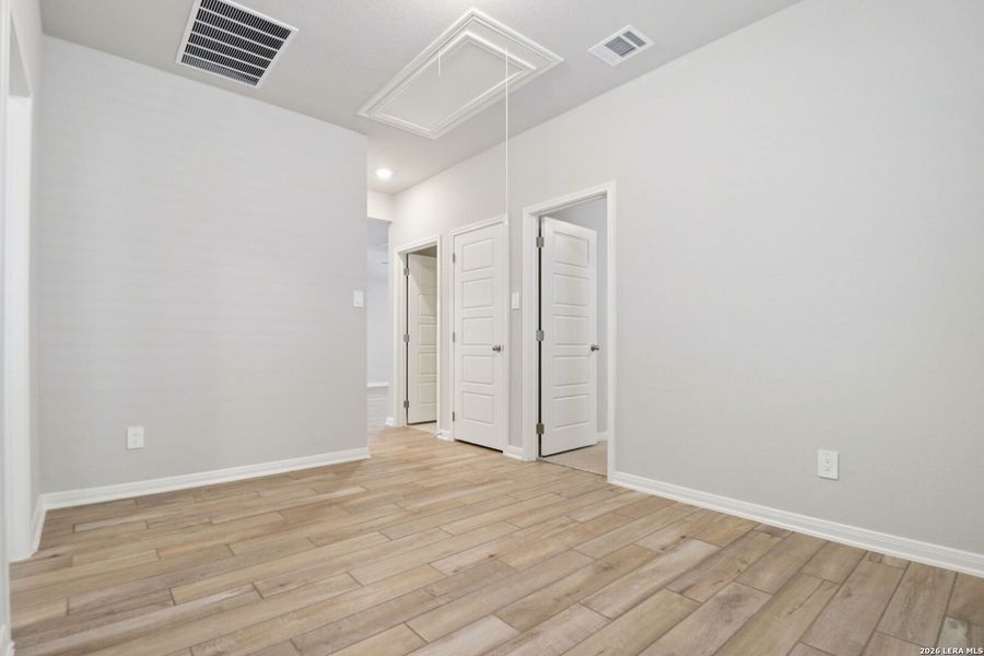Spacious, unfurnished interior of a new home in Scenic Crest - Premier Series, Boerne (Image 38).