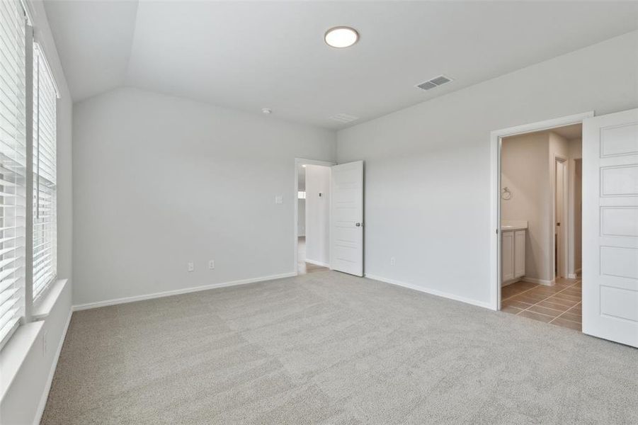 Spacious, unfurnished interior of a new home in Elevon, Lavon (Image 23).