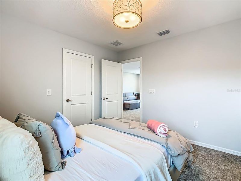 Furnished interior view inside a new home in , Orlando (Image 50).