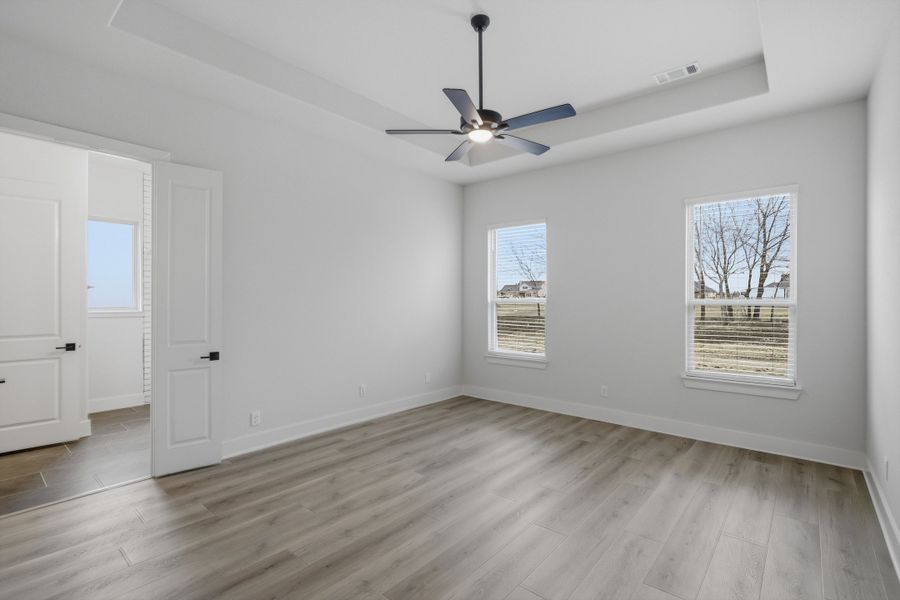Spacious, unfurnished interior of a new home in Fannin Ranch, Leonard (Image 26).
