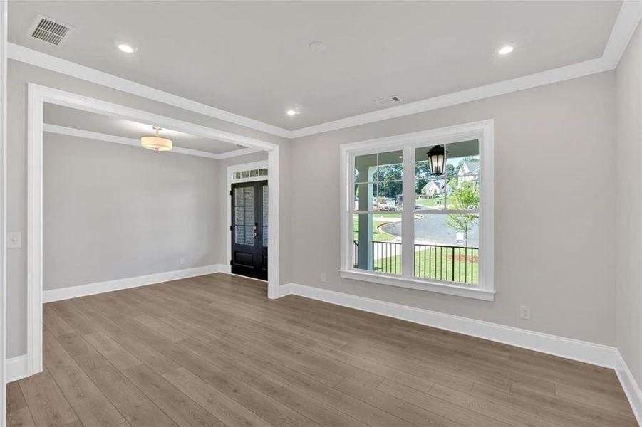 Spacious, unfurnished interior of a new home in Ford Landing, Acworth (Image 15).