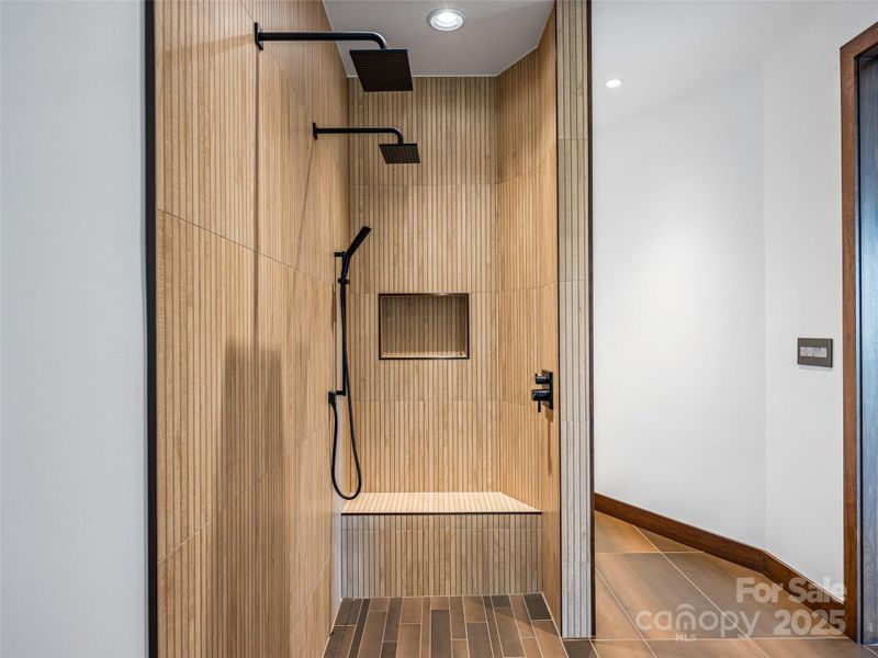 Image 33 of a home in .