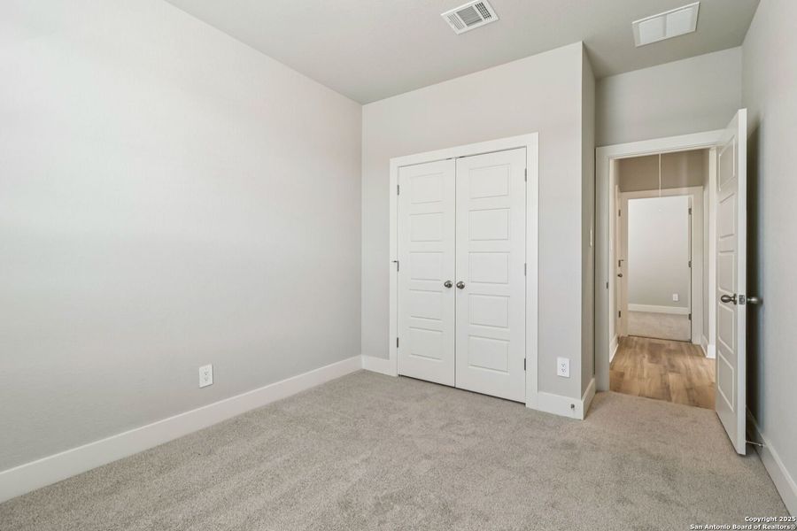 Spacious, unfurnished interior of a new home in Remington Ranch, San Antonio (Image 30). Spacious, unfurnished interior of a new home in Remington Ranch, San Antonio (Image 30).