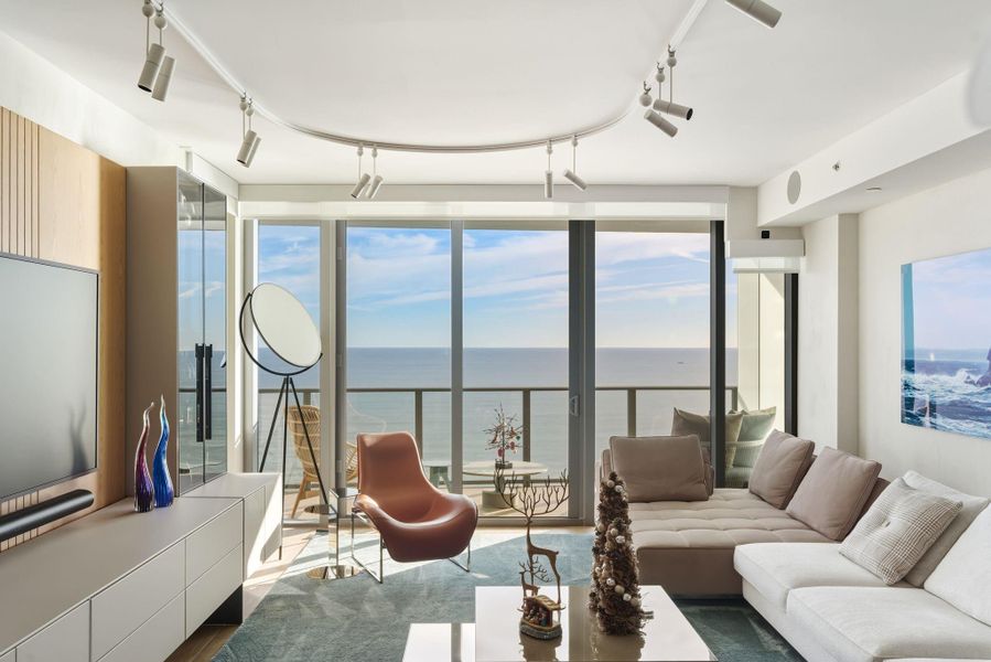 Furnished interior view inside a new home in , Pompano Beach (Image 32). Furnished interior view inside a new home in , Pompano Beach (Image 32).