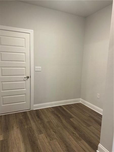 Spacious, unfurnished interior of a new home in Mirror Lake at South Harbour, Villa Rica (Image 19).