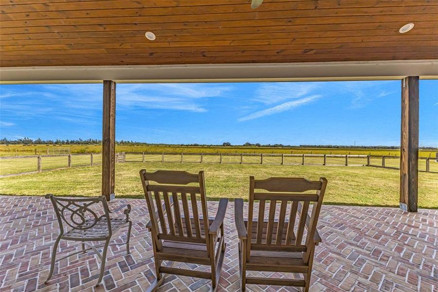 Image 83 of a home in .