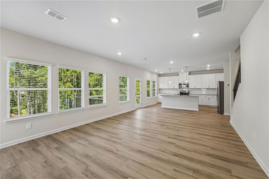 Spacious, unfurnished interior of a new home in Ivey Township, Dallas (Image 54).