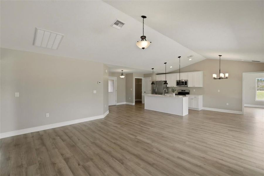 Spacious, unfurnished interior of a new home in , Sebring (Image 16).