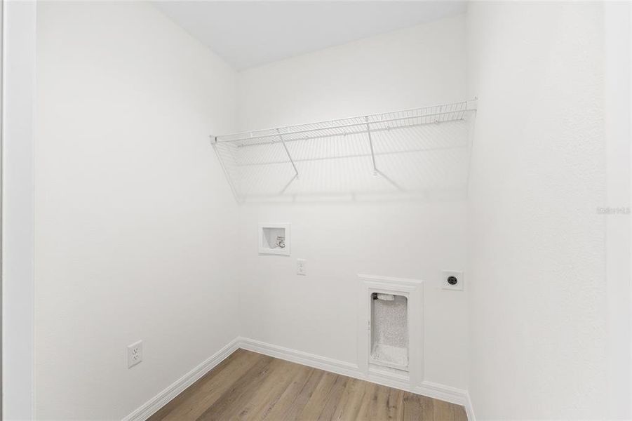 Spacious, unfurnished interior of a new home in , Silver Springs (Image 35).