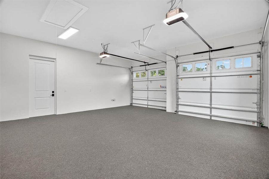 Spacious, unfurnished interior of a new home in , Mount Dora (Image 18).