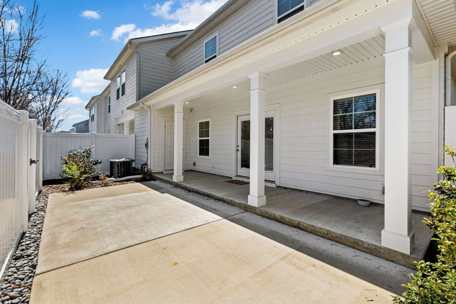 Front exterior of a new home in Jackson Towne, Murfreesboro, TN, highlighting curb appeal (Image 2).