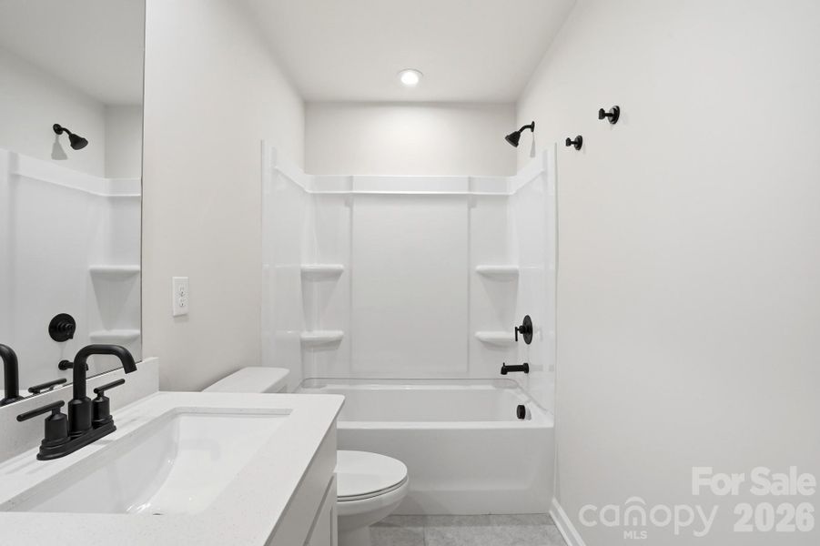 For representation purposes of floorplan only, actual homesite is under construction and design and structural options may vary