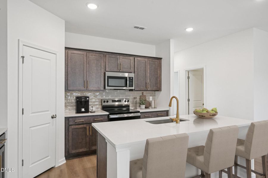 12-web-or-mls-Salers Loop-S0512-012