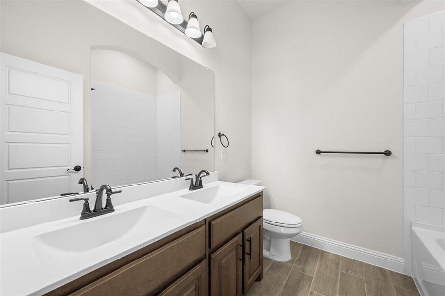 4426 Verbena Bathroom1