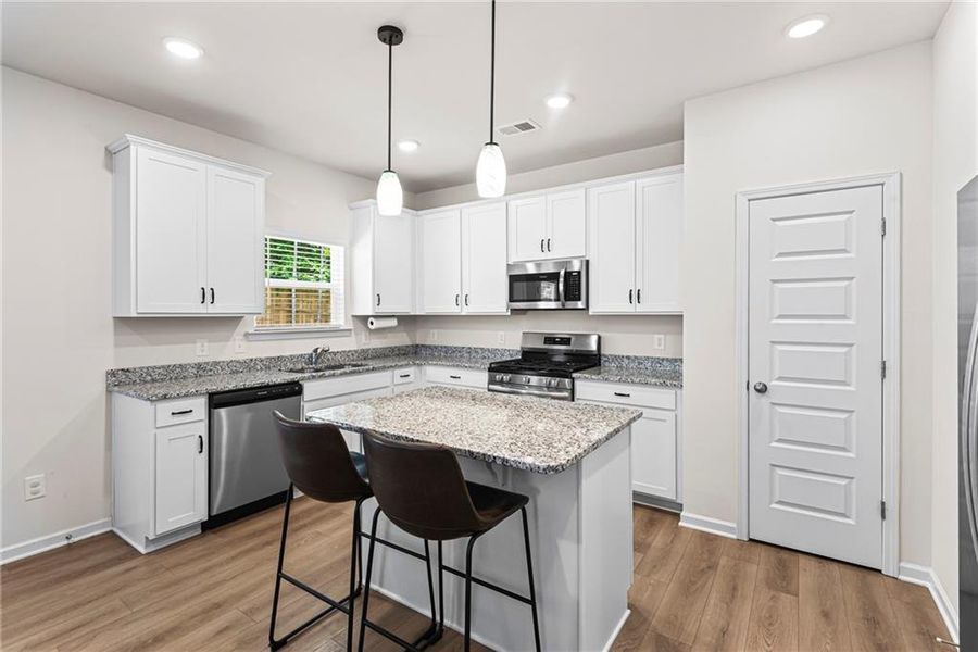 Furnished interior view inside a new home in Victoria Heights, Dallas (Image 14).