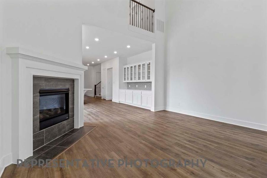 Spacious, unfurnished interior of a new home in Treeline, Justin (Image 16).