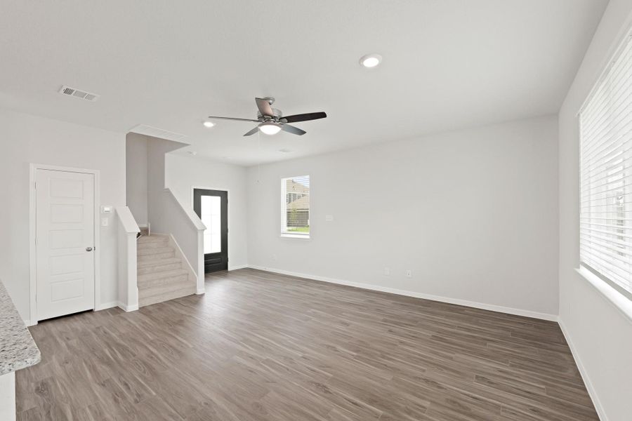 Spacious, unfurnished interior of a new home in Bammel Oaks, Houston (Image 18). Spacious, unfurnished interior of a new home in Bammel Oaks, Houston (Image 18).