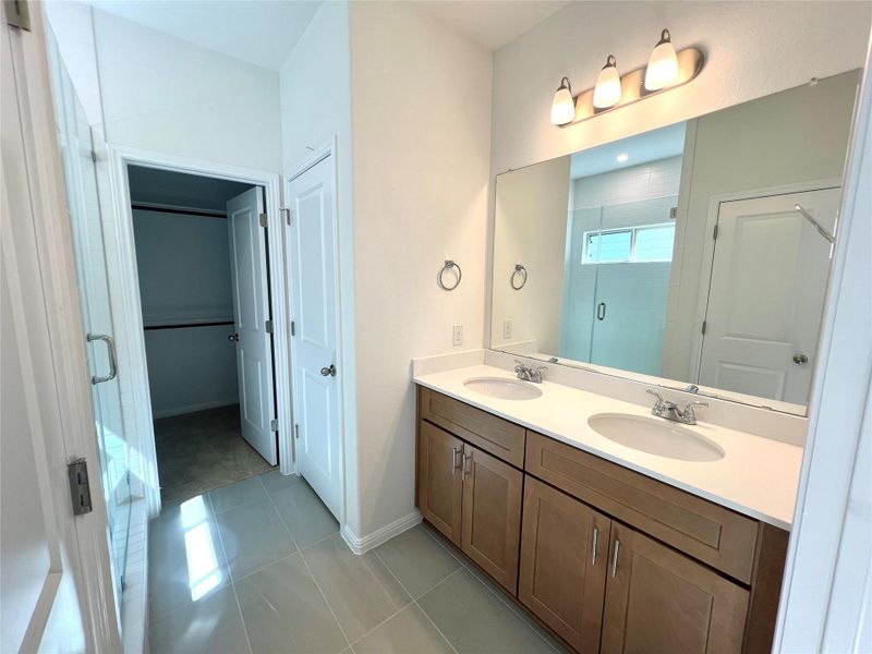 Furnished interior view inside a new home in Crosswinds, Kyle (Image 5).