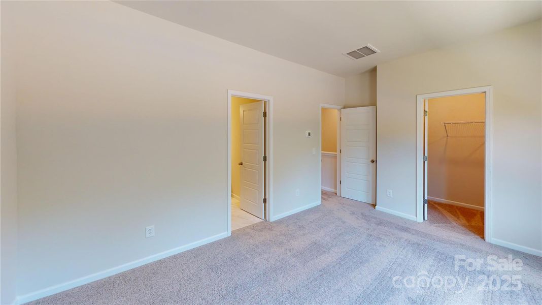 Spacious, unfurnished interior of a new home in Vanguard at Vermillion, Huntersville (Image 18).