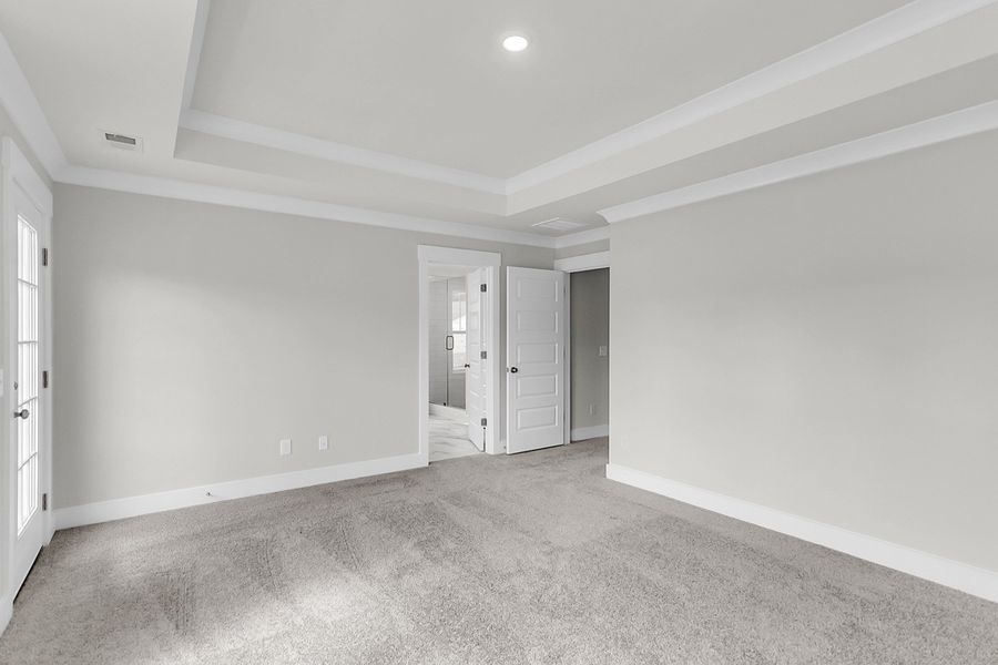 Spacious, unfurnished interior of a new home in Six Oaks, Summerville (Image 34).