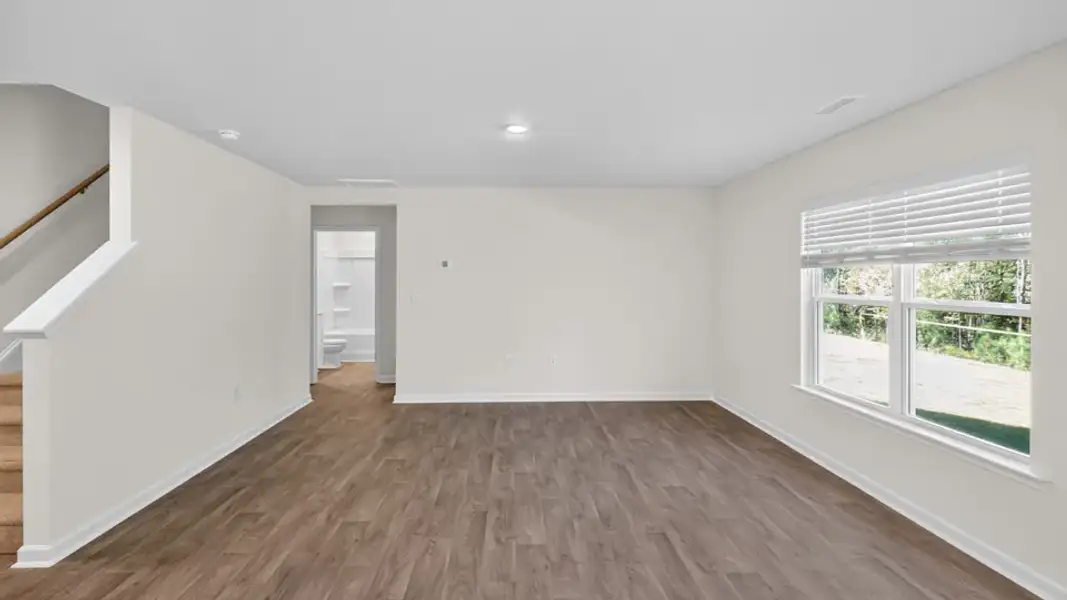 Spacious, unfurnished interior of a new home in Mangum Farms, Stem (Image 19).