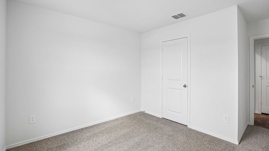 Spacious, unfurnished interior of a new home in Talavera, Kyle (Image 24).