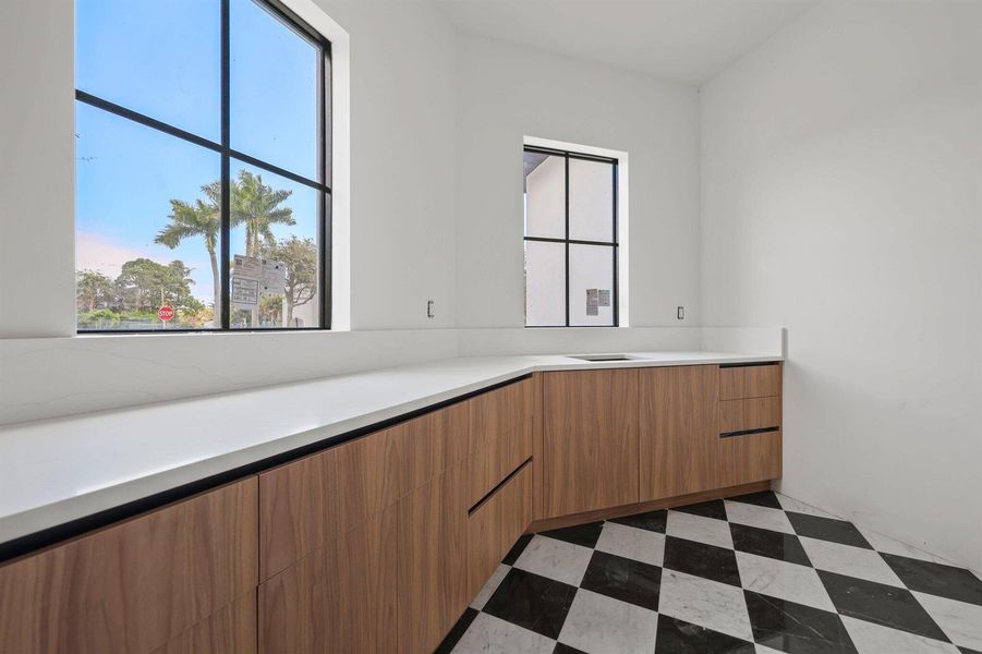1st Floor Laundry Room Alt