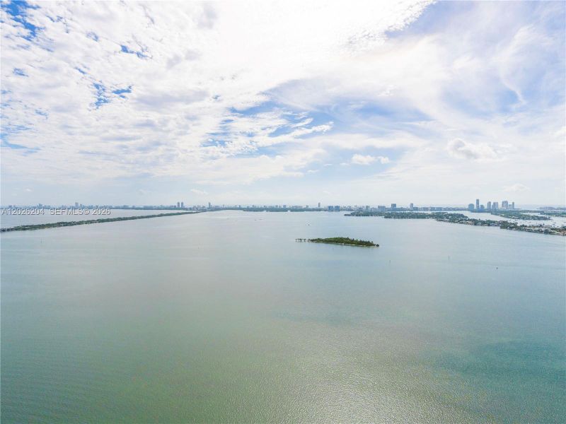 Natural landscape and outdoor views near Aria Reserve in Miami (Image 22).