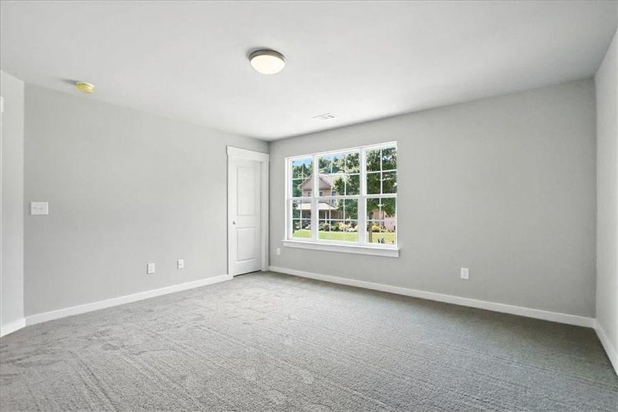 Spacious, unfurnished interior of a new home in , Jefferson (Image 19).