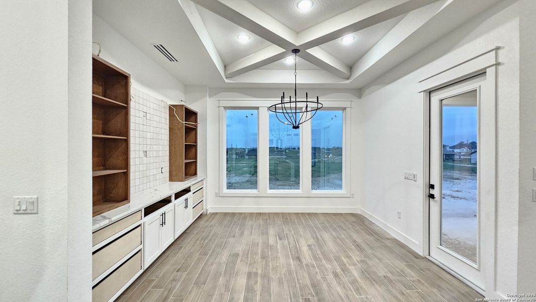 Spacious, unfurnished interior of a new home in , La Vernia (Image 29).