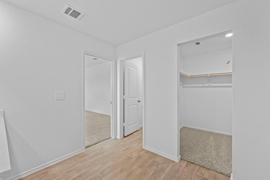 Spacious, unfurnished interior of a new home in Durango, Mustang Ridge (Image 27). Spacious, unfurnished interior of a new home in Durango, Mustang Ridge (Image 27).