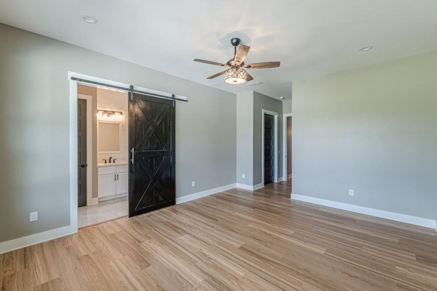 Spacious, unfurnished interior of a new home in , Bremen (Image 41).